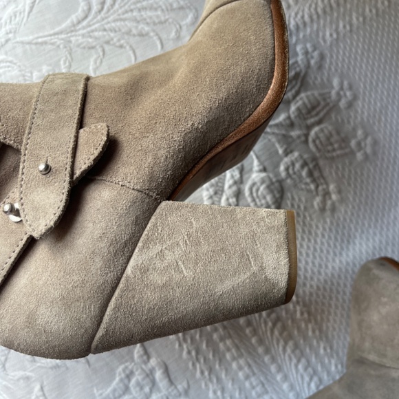 Suede booties - Picture 6 of 8